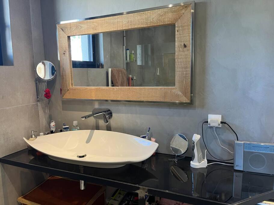 Appartement Standing Bord Sorgue LʼIsle-sur-la-Sorgue Esterno foto